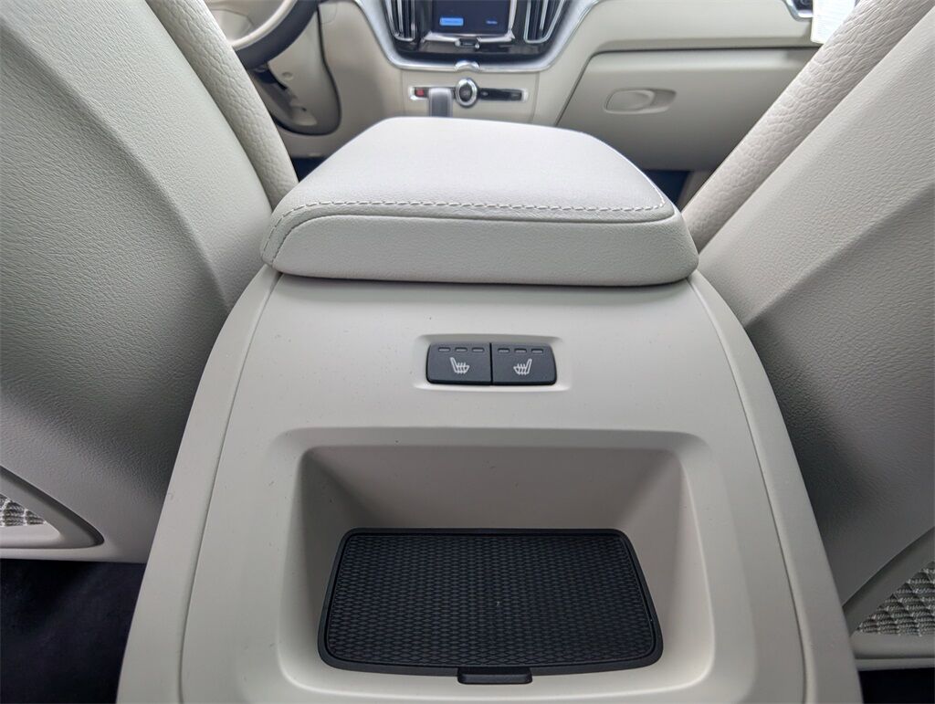 2025 Volvo XC60 Plug-In Hybrid T8 Plus Hunt Valley MD