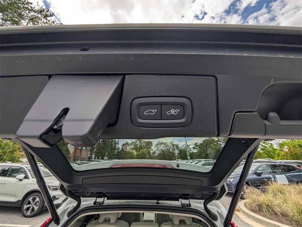 2025 Volvo XC60 Plug-In Hybrid T8 Plus Hunt Valley MD
