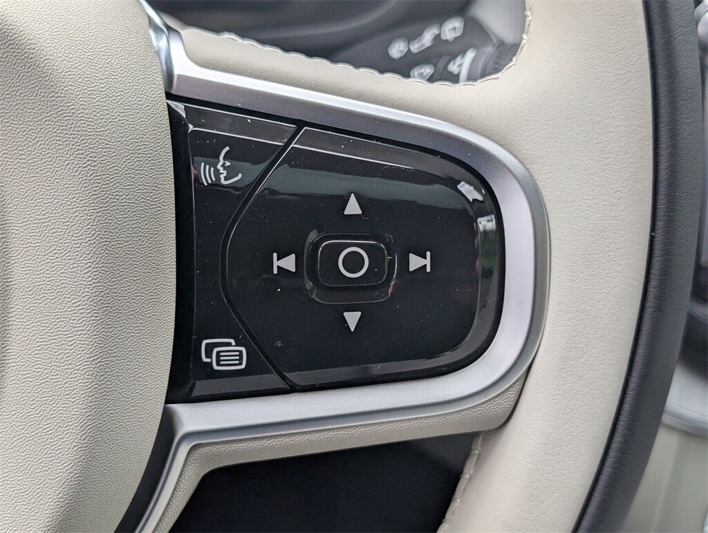 2025 Volvo XC60 Plug-In Hybrid T8 Plus Hunt Valley MD