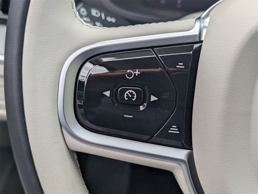 2025 Volvo XC60 Plug-In Hybrid T8 Plus Hunt Valley MD