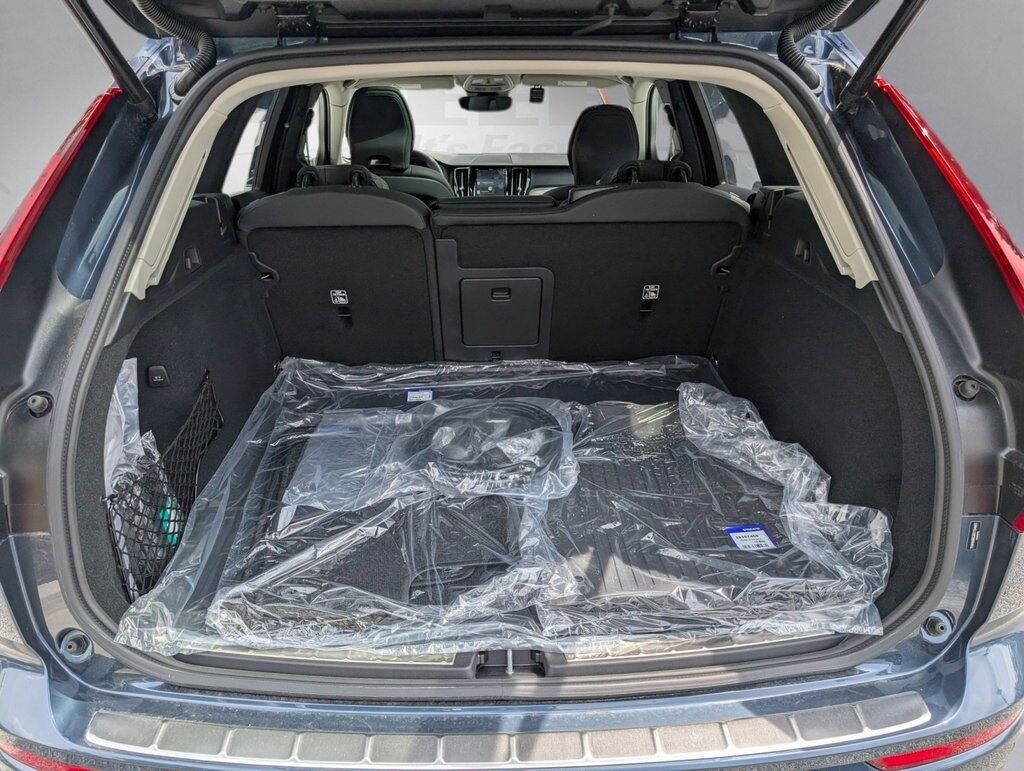 2025 Volvo XC60 Plug-In Hybrid T8 Plus Hunt Valley MD