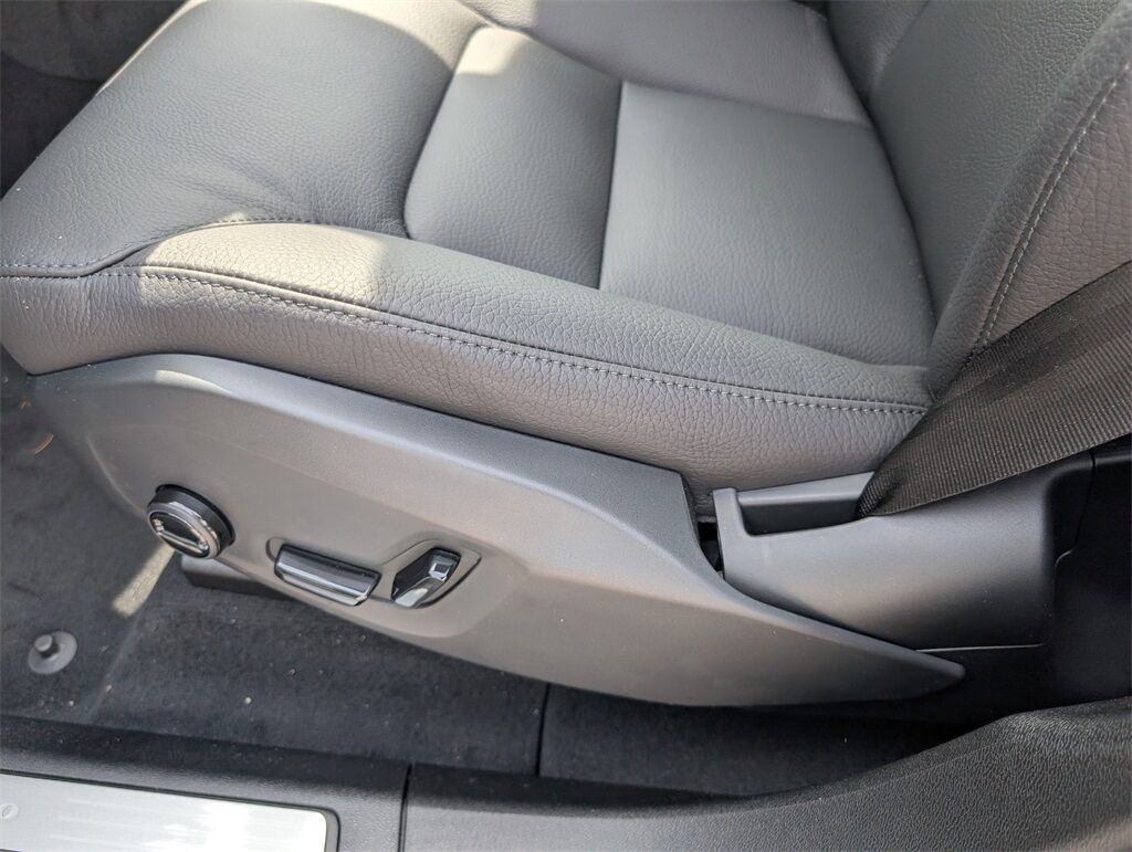 2025 Volvo XC60 Plug-In Hybrid T8 Plus Hunt Valley MD