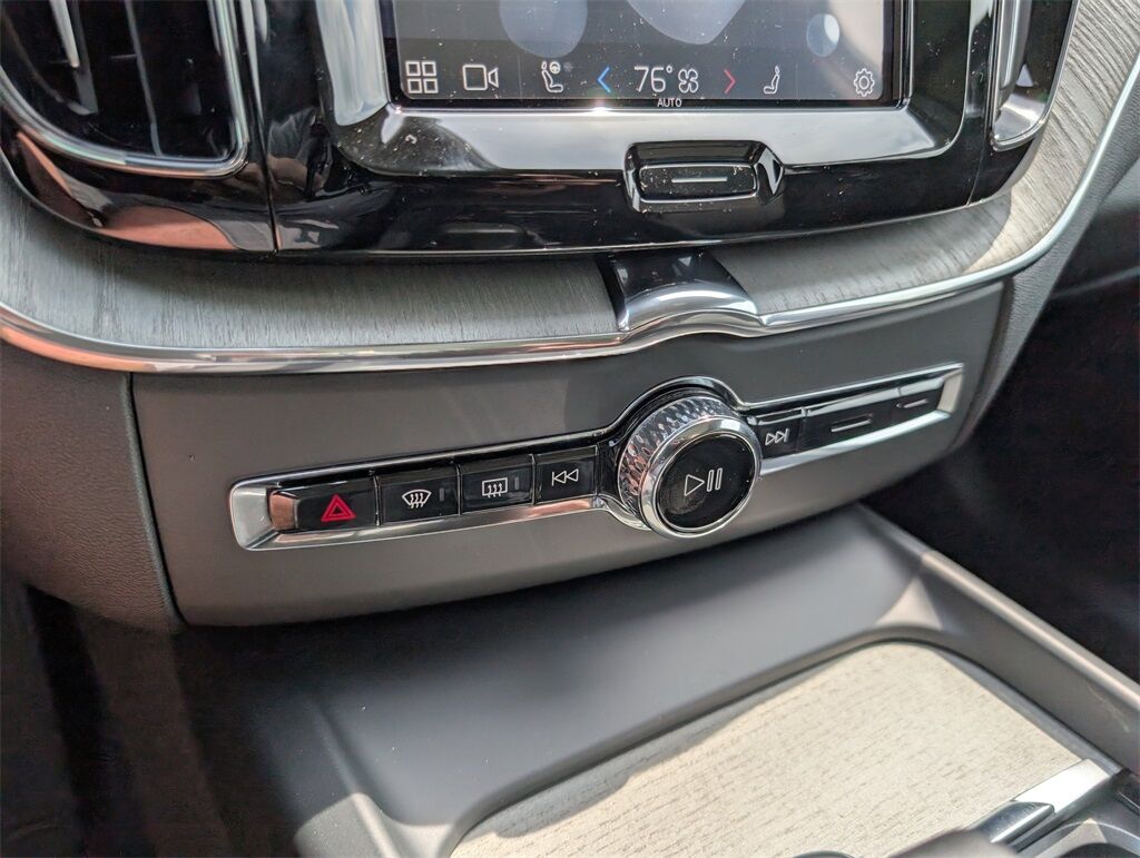 2025 Volvo XC60 Plug-In Hybrid T8 Plus Hunt Valley MD