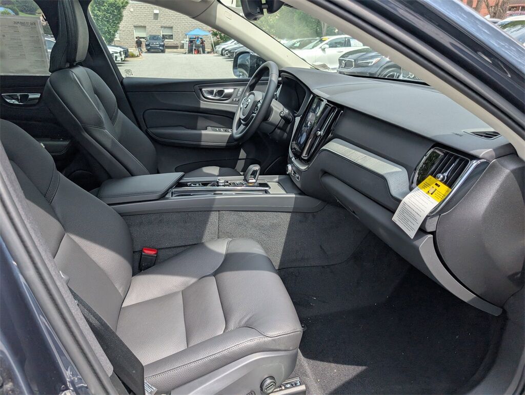 2025 Volvo XC60 Plug-In Hybrid T8 Plus Hunt Valley MD