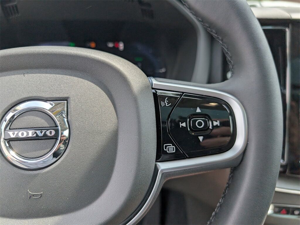 2025 Volvo XC60 Plug-In Hybrid T8 Plus Hunt Valley MD