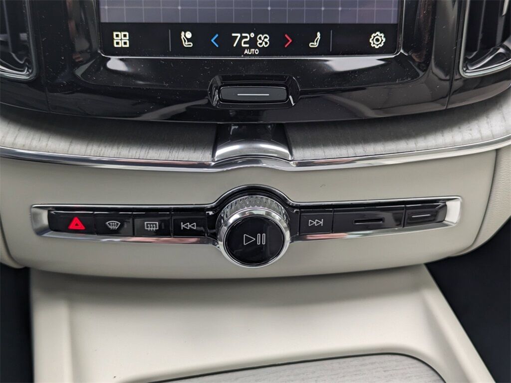2025 Volvo XC60 Plug-In Hybrid T8 Plus Hunt Valley MD