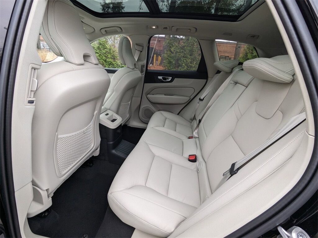 2025 Volvo XC60 Plug-In Hybrid T8 Plus Hunt Valley MD