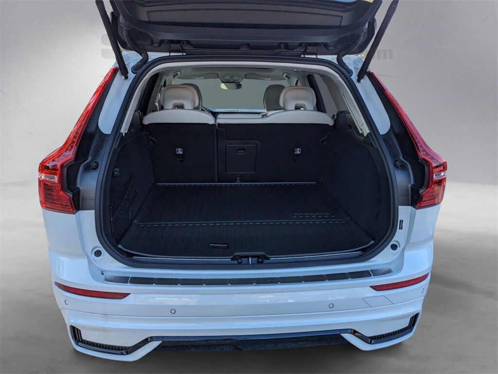 2025 Volvo XC60 Plug-In Hybrid T8 Plus Hunt Valley MD