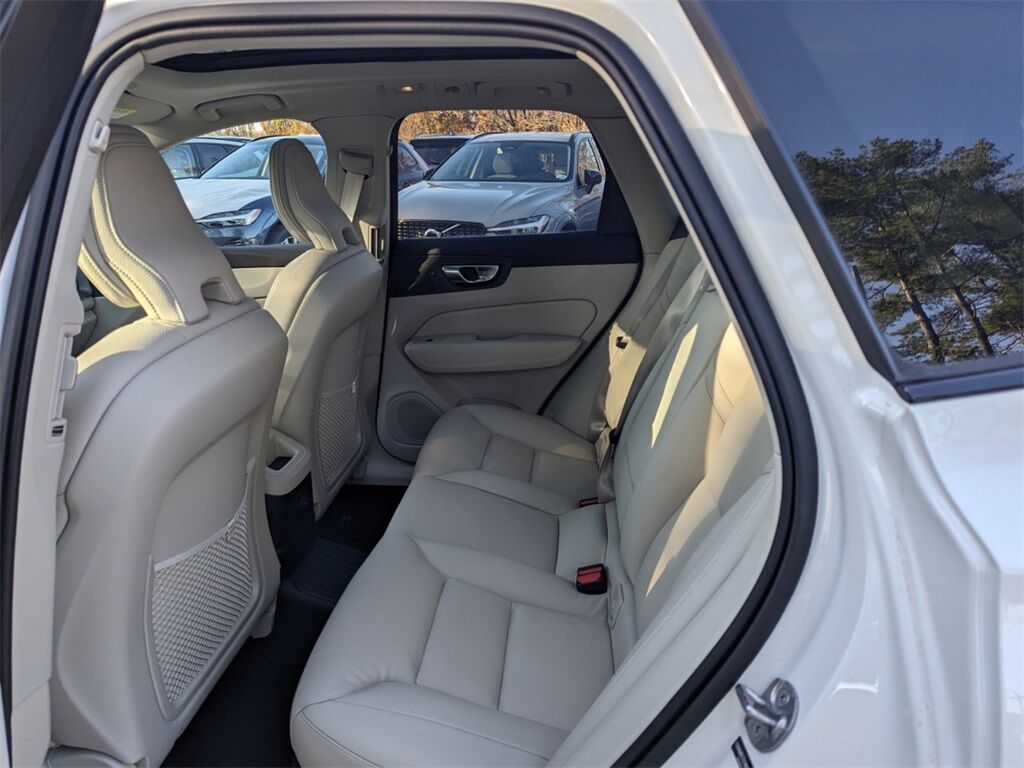 2025 Volvo XC60 Plug-In Hybrid T8 Plus Hunt Valley MD