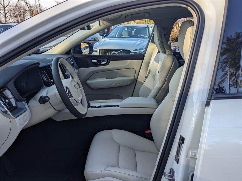 2025 Volvo XC60 Plug-In Hybrid T8 Plus Hunt Valley MD