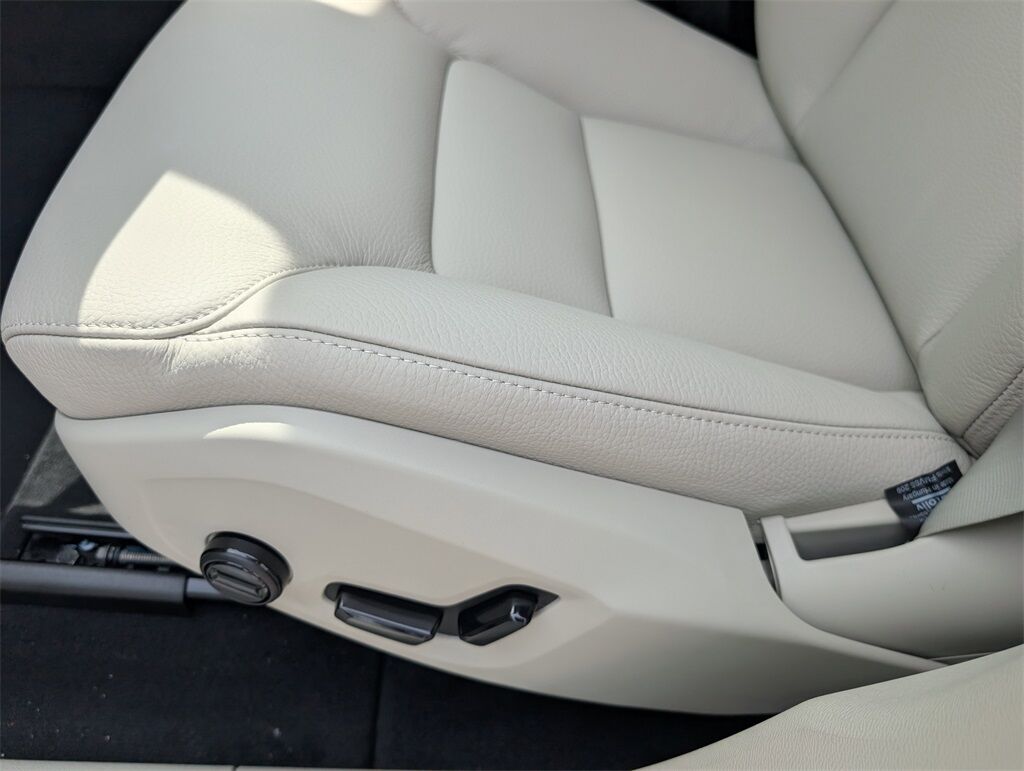 2025 Volvo XC60 Plug-In Hybrid T8 Plus Hunt Valley MD