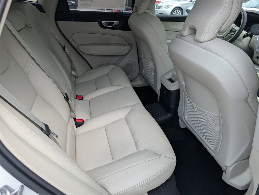 2025 Volvo XC60 Plug-In Hybrid T8 Plus Hunt Valley MD