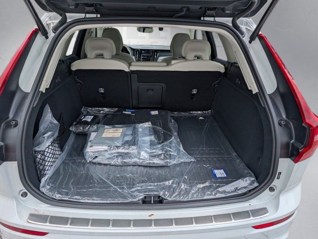 2025 Volvo XC60 Plug-In Hybrid T8 Plus Hunt Valley MD