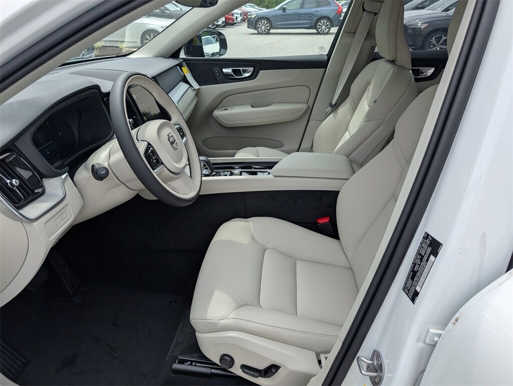 2025 Volvo XC60 Plug-In Hybrid T8 Plus Hunt Valley MD