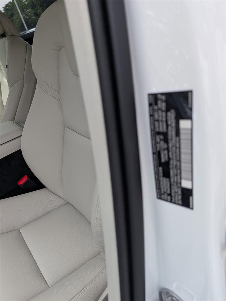2025 Volvo XC60 Plug-In Hybrid T8 Plus Hunt Valley MD