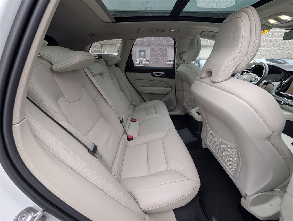 2025 Volvo XC60 Plug-In Hybrid T8 Plus Hunt Valley MD