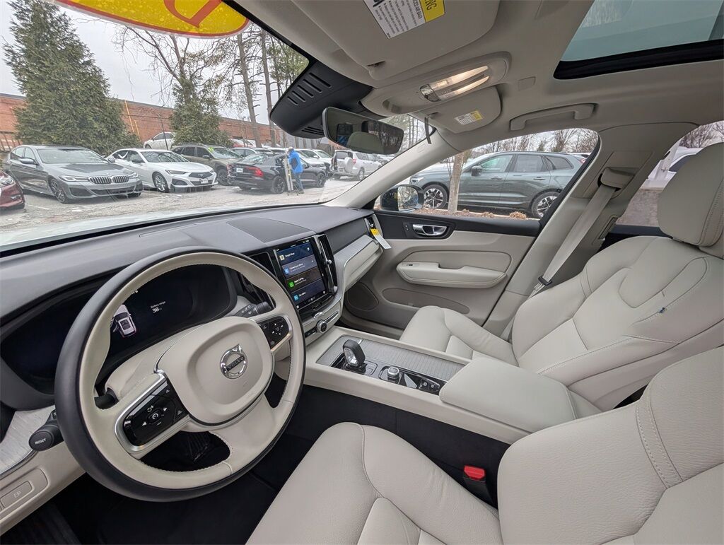 2025 Volvo XC60 Plug-In Hybrid T8 Plus Hunt Valley MD