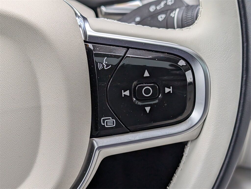 2025 Volvo XC60 Plug-In Hybrid T8 Plus Hunt Valley MD