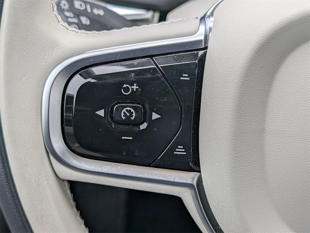 2025 Volvo XC60 Plug-In Hybrid T8 Plus Hunt Valley MD