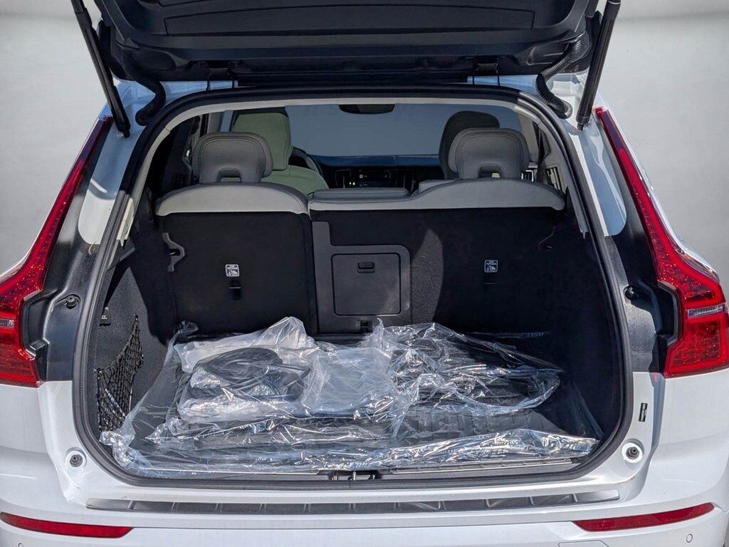 2025 Volvo XC60 Plug-In Hybrid T8 Plus Hunt Valley MD