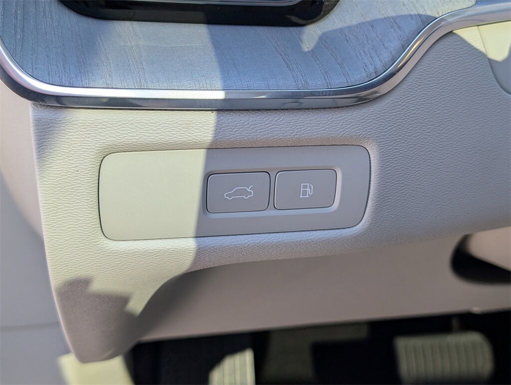 2025 Volvo XC60 Plug-In Hybrid T8 Plus Hunt Valley MD