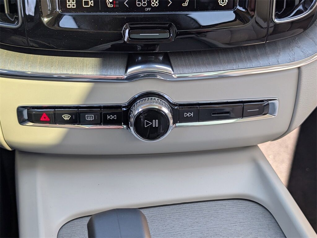 2025 Volvo XC60 Plug-In Hybrid T8 Plus Hunt Valley MD