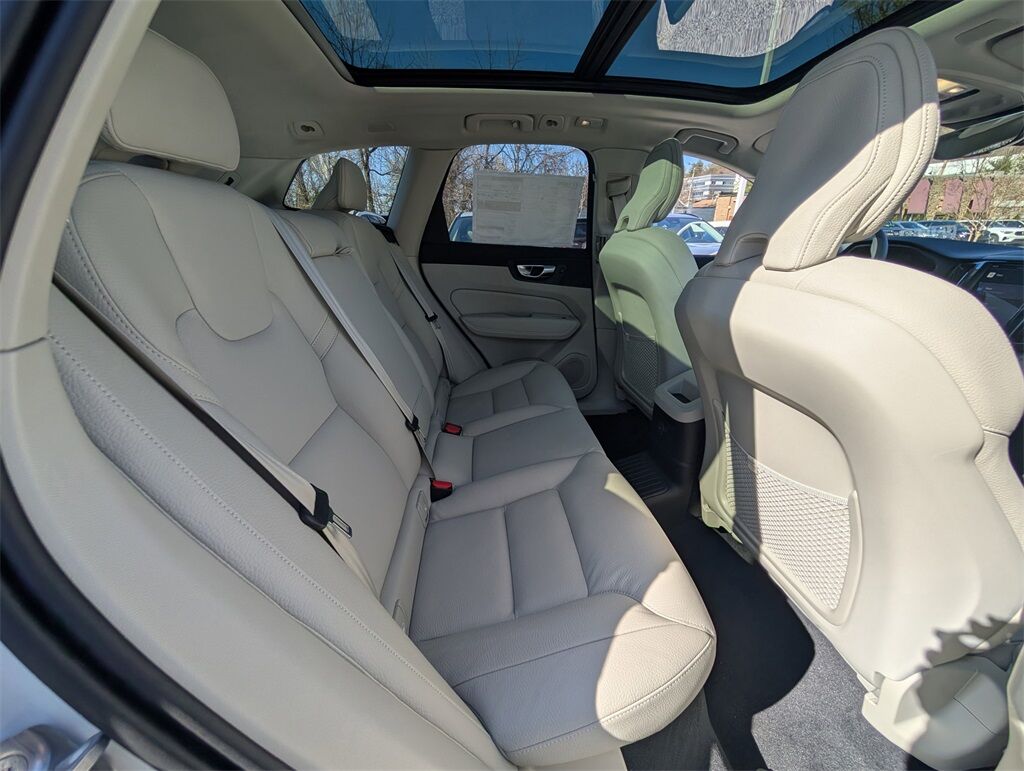 2025 Volvo XC60 Plug-In Hybrid T8 Plus Hunt Valley MD