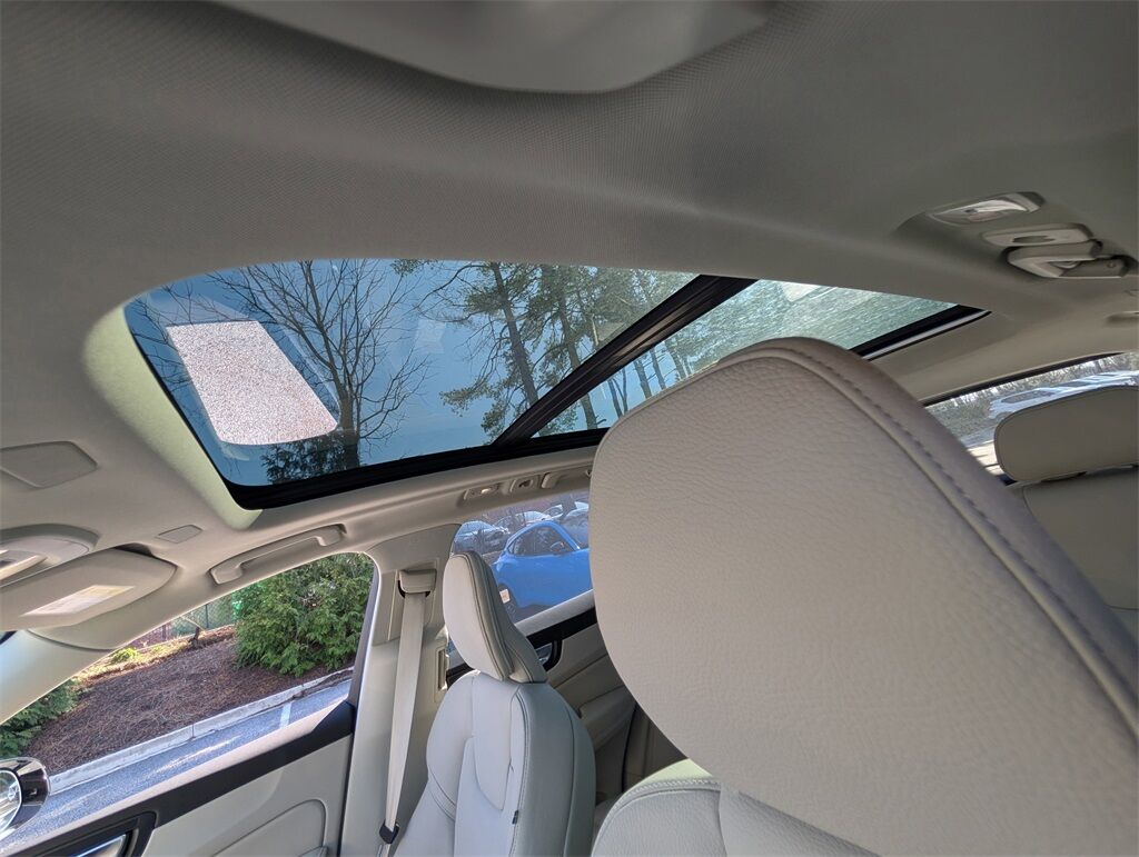 2025 Volvo XC60 Plug-In Hybrid T8 Plus Hunt Valley MD