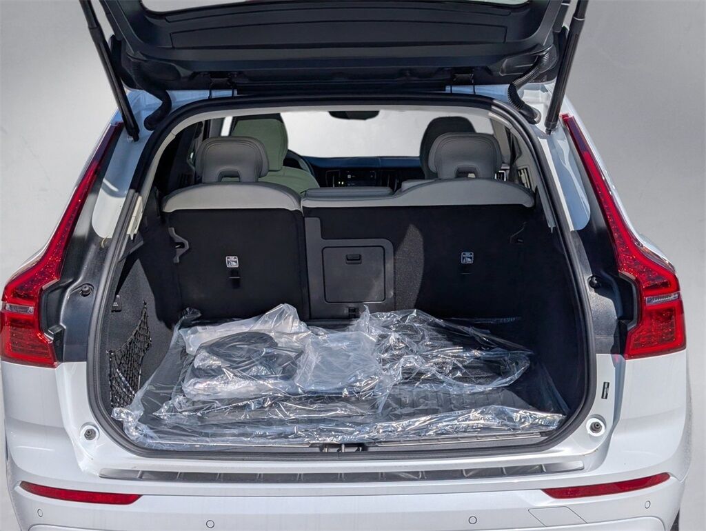 2025 Volvo XC60 Plug-In Hybrid T8 Plus Hunt Valley MD