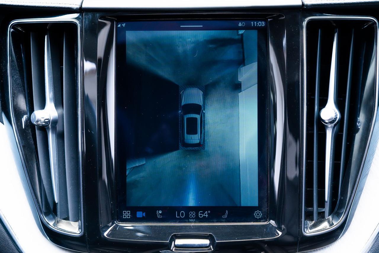 2025 Volvo XC60 Plug-In Hybrid T8 Ultra Pilot Assist Head-Up Display Portland OR