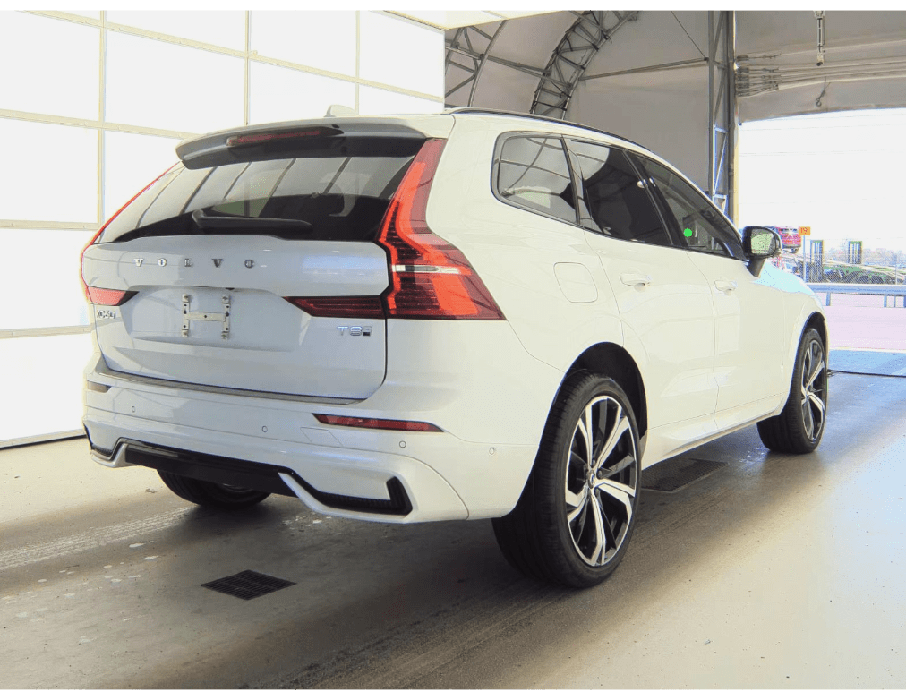 2025 Volvo XC60 Plug-In Hybrid T8 Ultra Pilot Assist Head-Up Display Portland OR