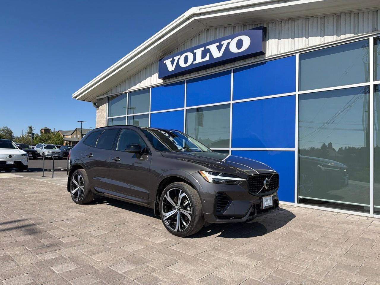 2025 Volvo XC60 Plug-In Hybrid T8 Ultra