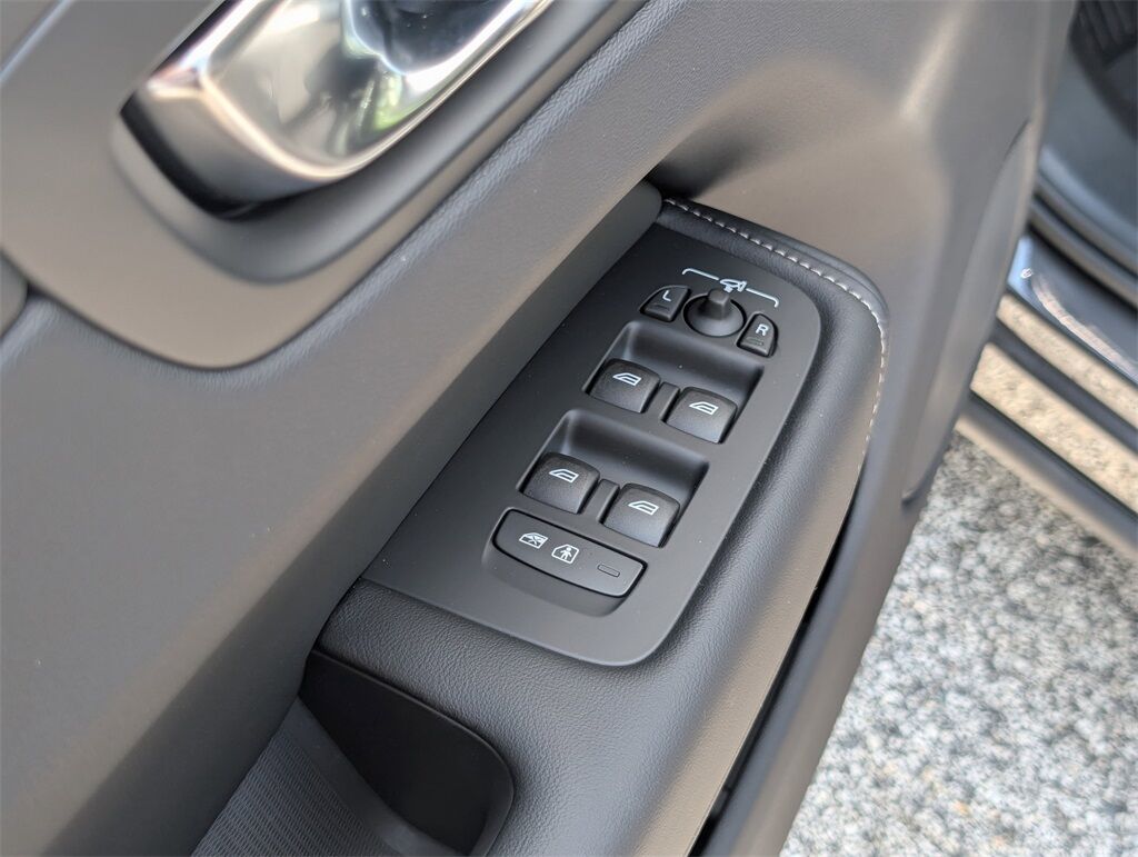 2025 Volvo XC60 Plug-In Hybrid T8 Ultra Hunt Valley MD