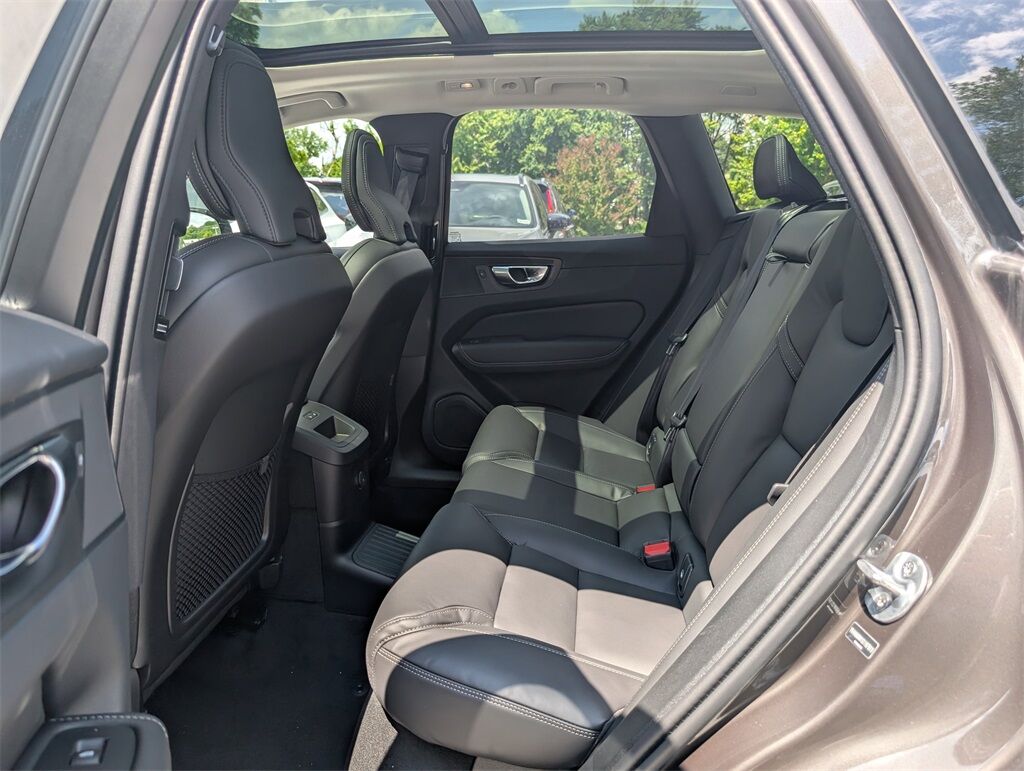 2025 Volvo XC60 Plug-In Hybrid T8 Ultra Hunt Valley MD