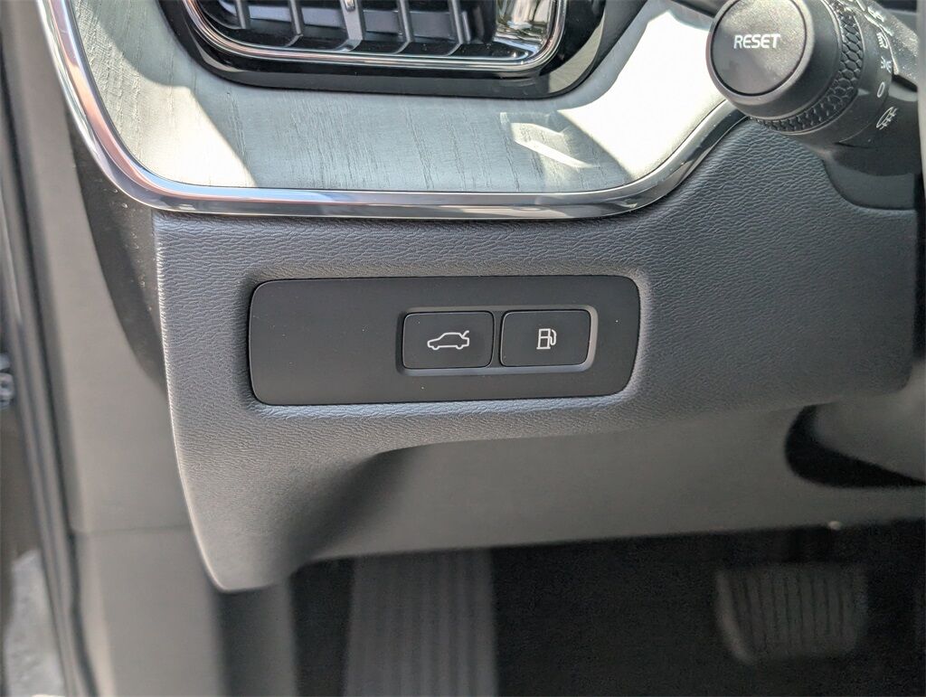 2025 Volvo XC60 Plug-In Hybrid T8 Ultra Hunt Valley MD