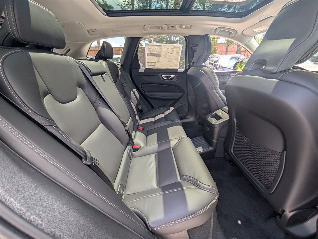 2025 Volvo XC60 Plug-In Hybrid T8 Ultra Hunt Valley MD