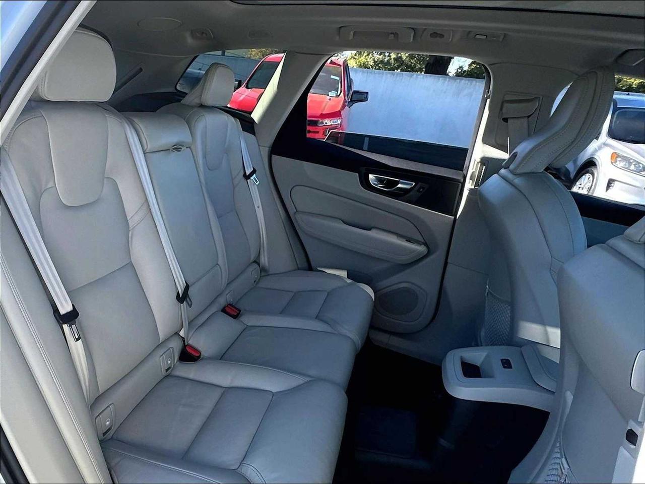 2025 Volvo XC60 Plug-In Hybrid Ultra Roseville CA