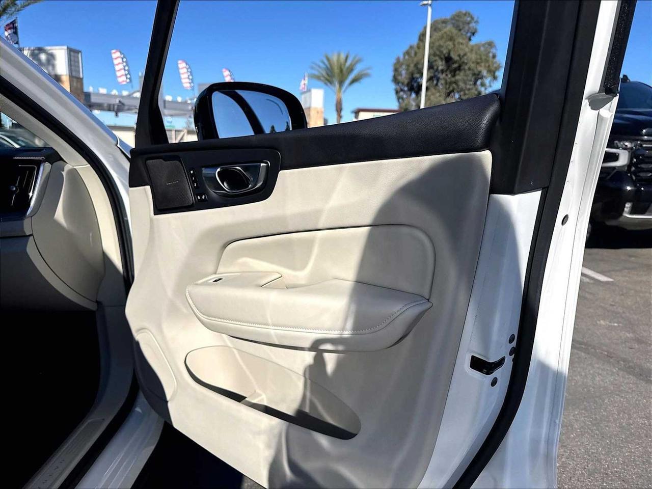 2025 Volvo XC60 Plug-In Hybrid Ultra Roseville CA