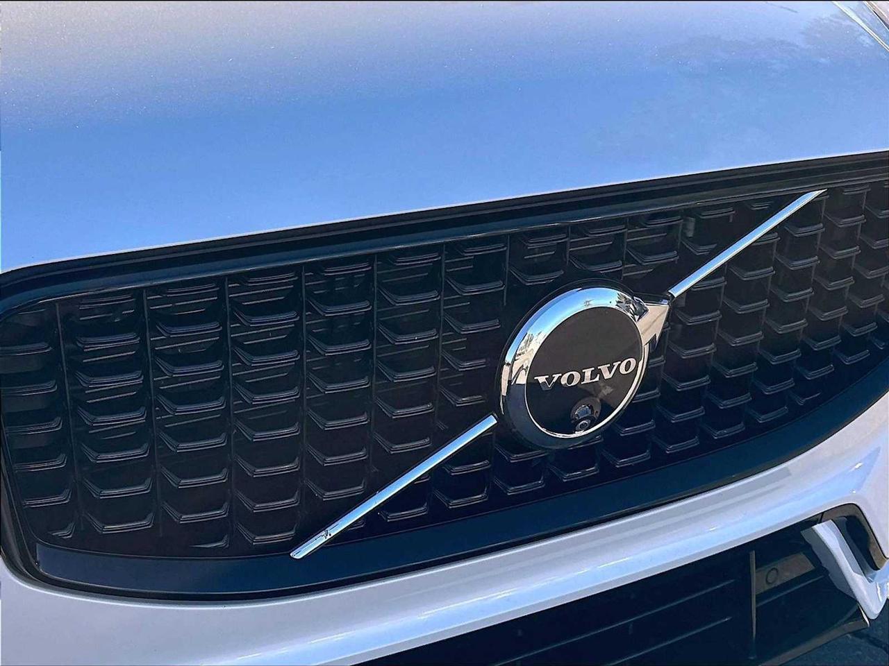 2025 Volvo XC60 Plug-In Hybrid Ultra Roseville CA