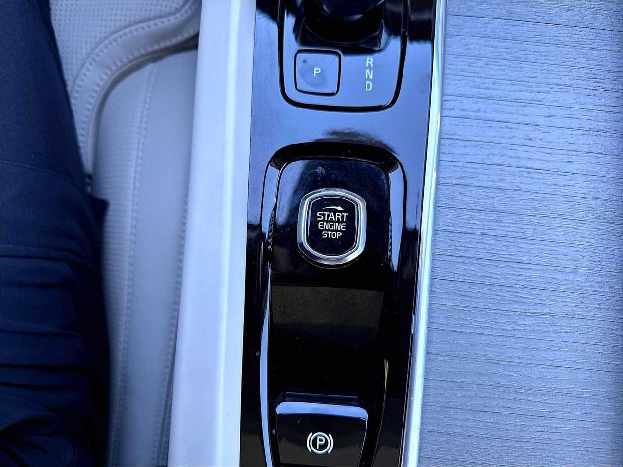 2025 Volvo XC60 Plug-In Hybrid Ultra Roseville CA