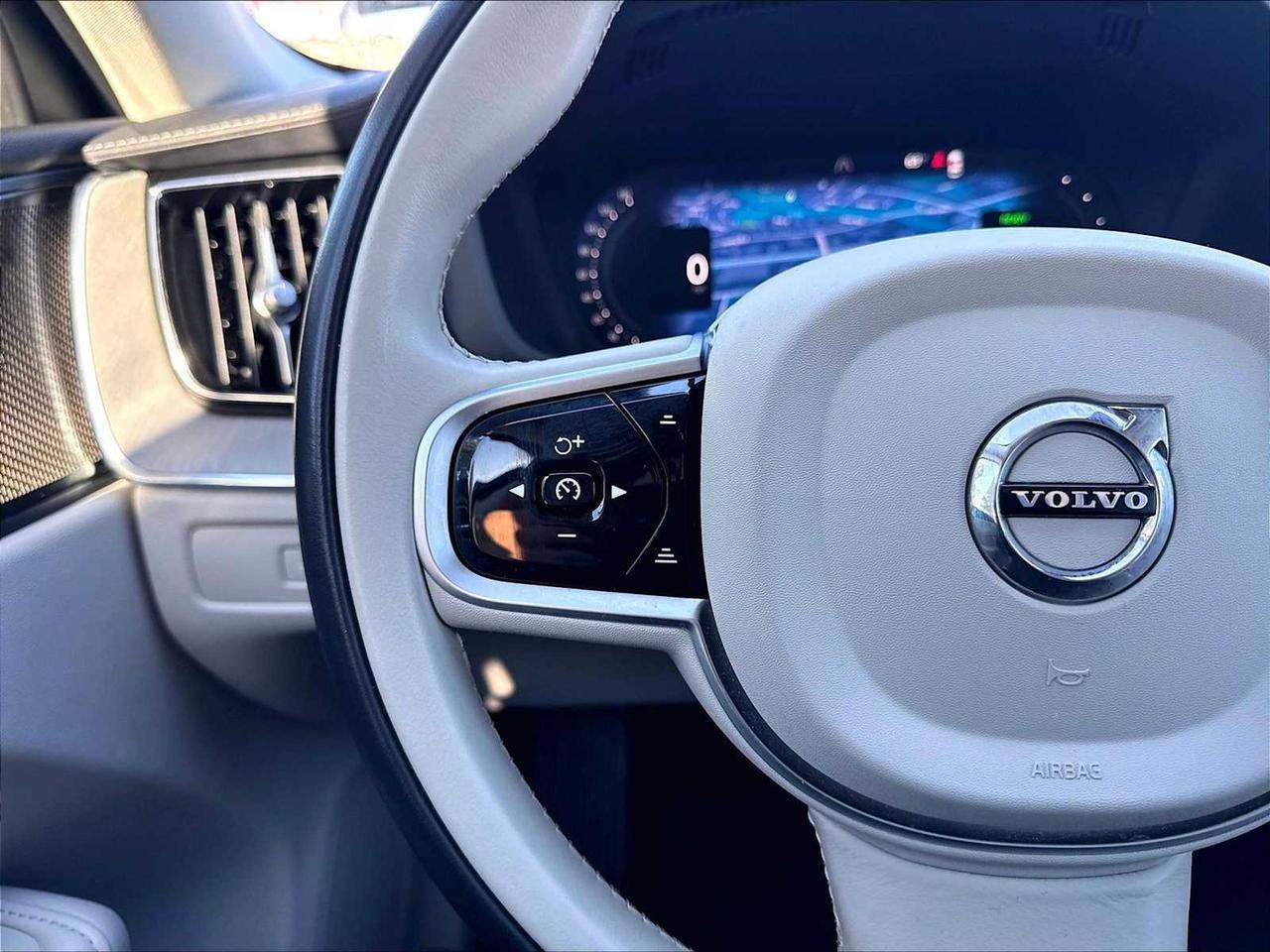 2025 Volvo XC60 Plug-In Hybrid Ultra Roseville CA