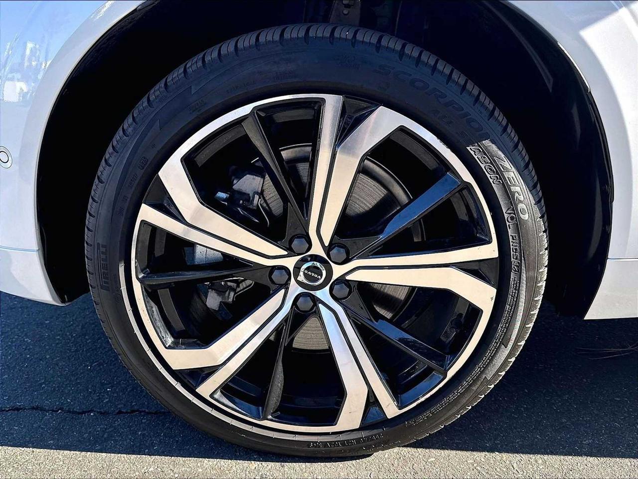 2025 Volvo XC60 Plug-In Hybrid Ultra Roseville CA