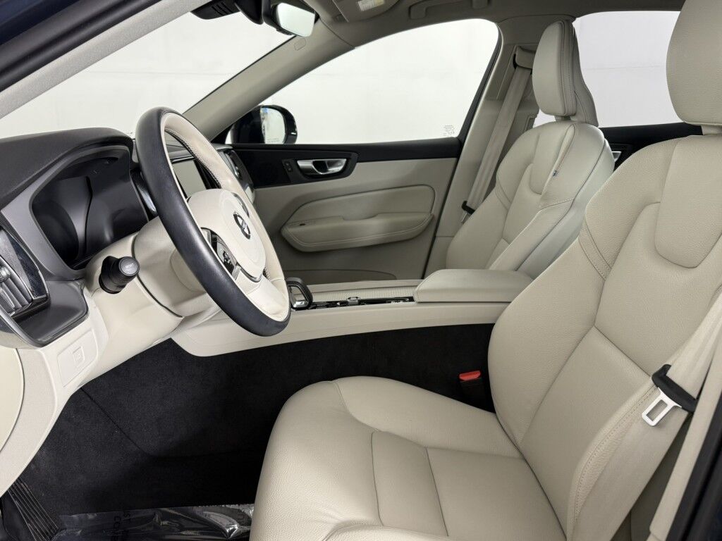 2025 Volvo XC60 Plus Maumee OH