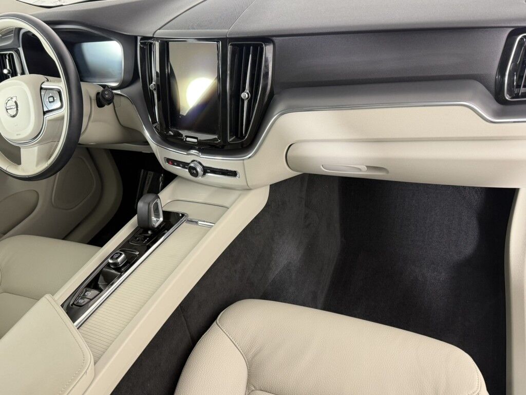 2025 Volvo XC60 Plus Maumee OH