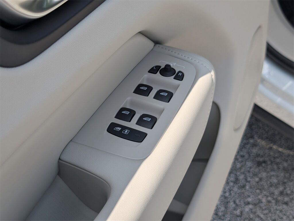 2025 Volvo XC60 Hunt Valley MD