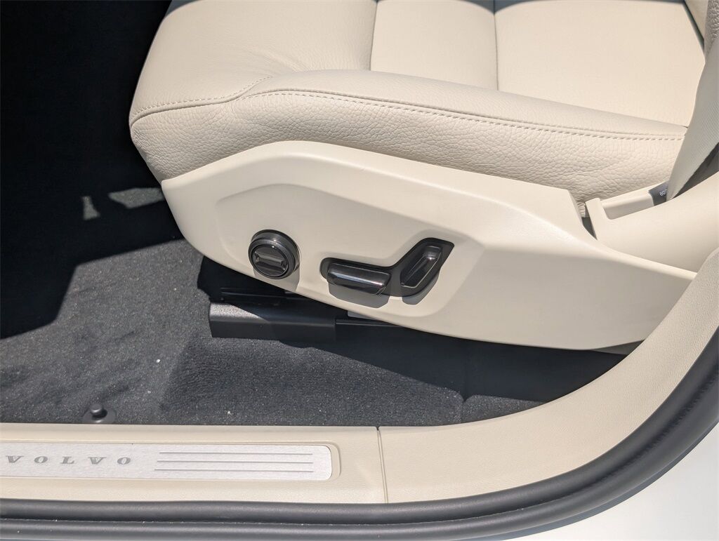 2025 Volvo XC60 Hunt Valley MD