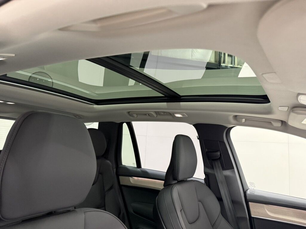 2025 Volvo XC90 2025.5 B6 AWD Plus 7-Seater Maumee OH