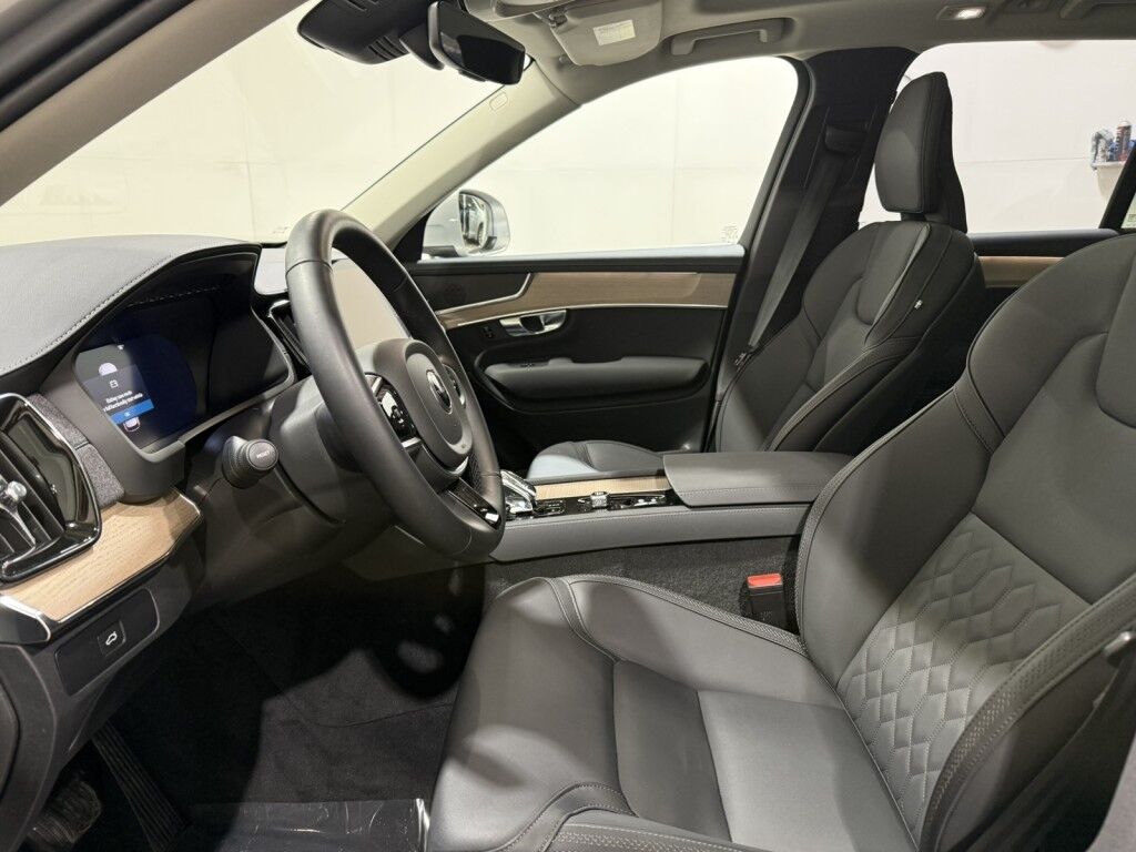 2025 Volvo XC90 2025.5 B6 AWD Plus 7-Seater Maumee OH