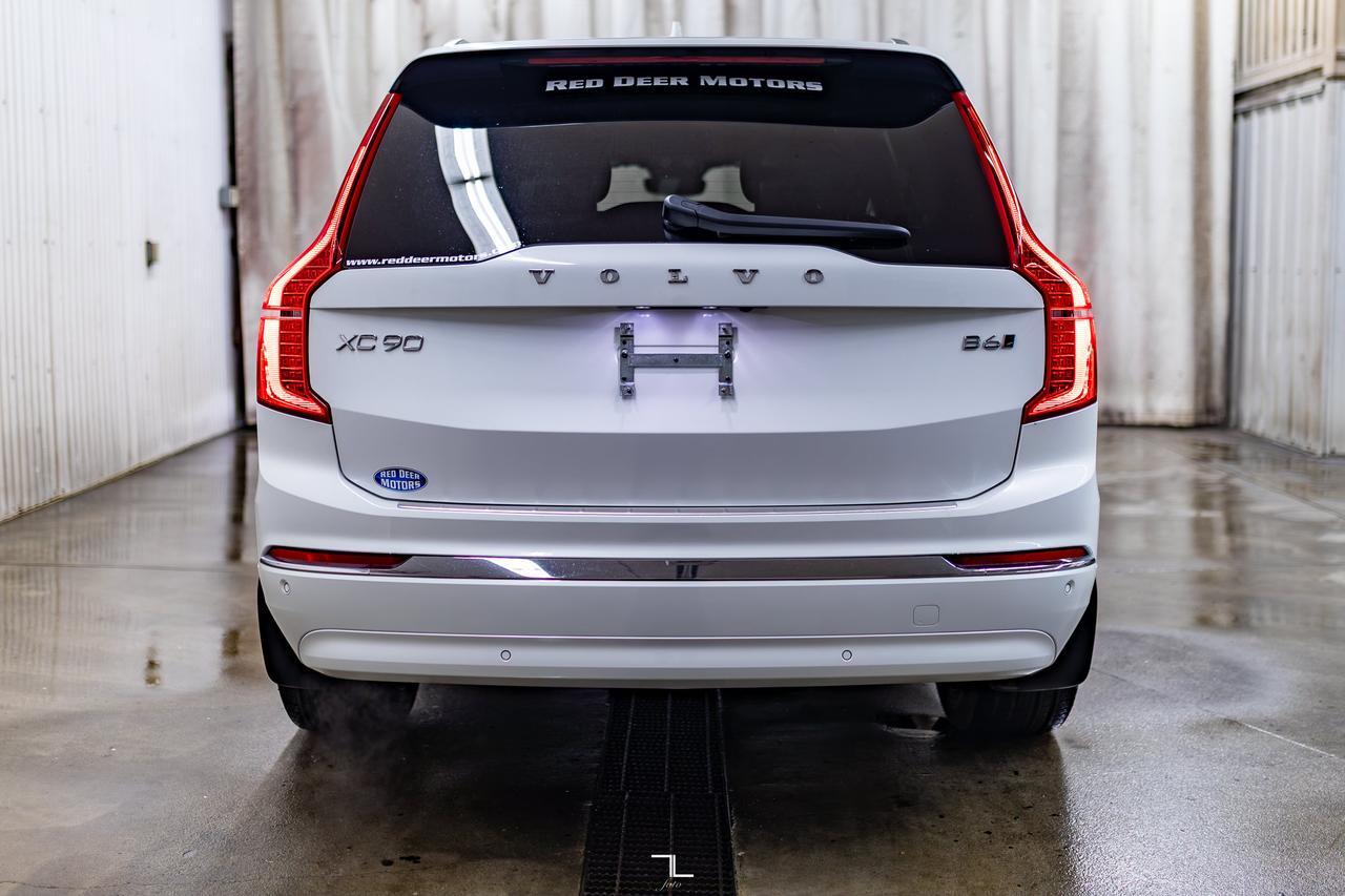 2025 Volvo XC90 AWD B6 Ultra Bright Theme Leather Roof Nav Red Deer AB