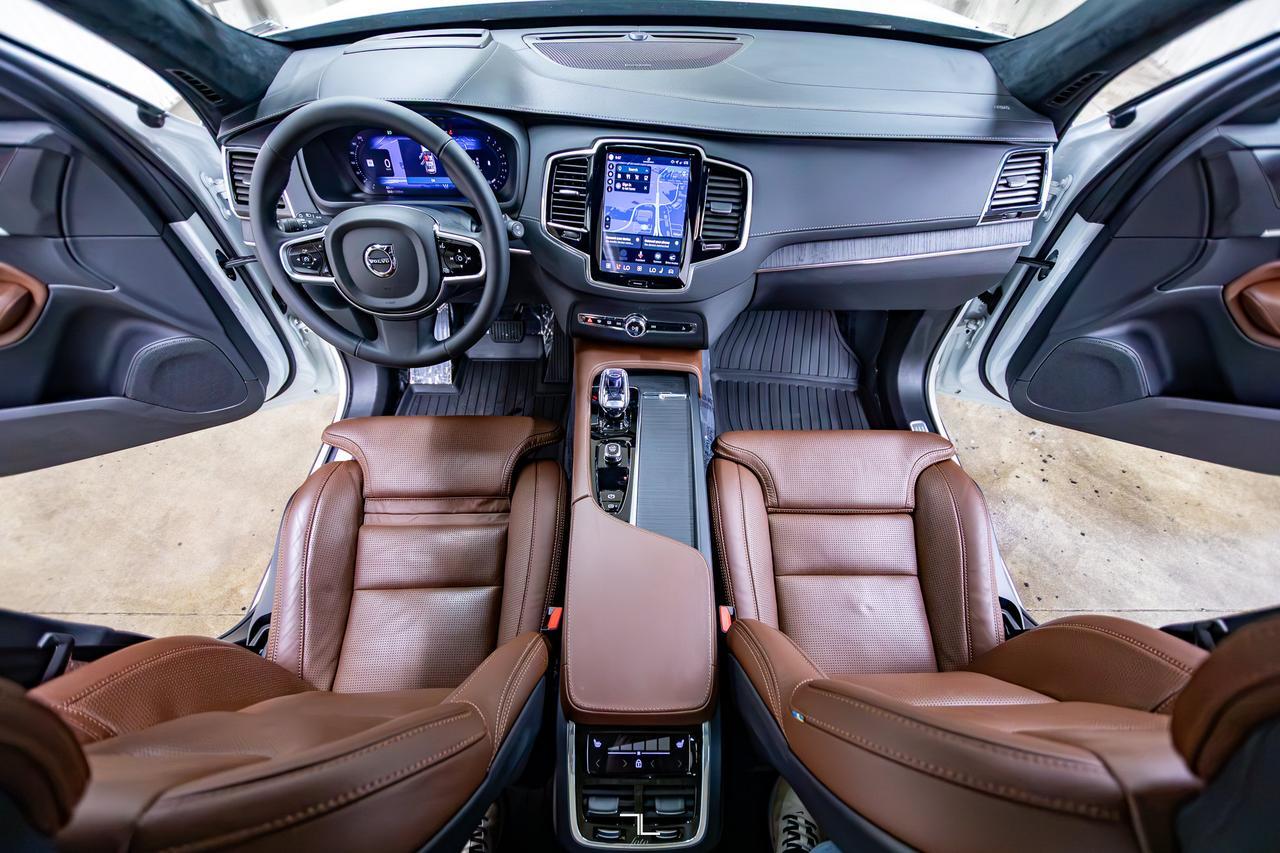 2025 Volvo XC90 AWD B6 Ultra Bright Theme Leather Roof Nav Red Deer AB